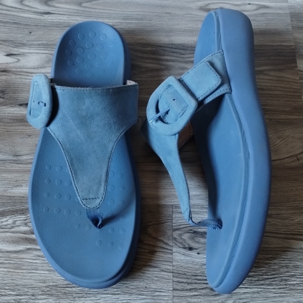 Vionic Blue Suede Thong Sandals